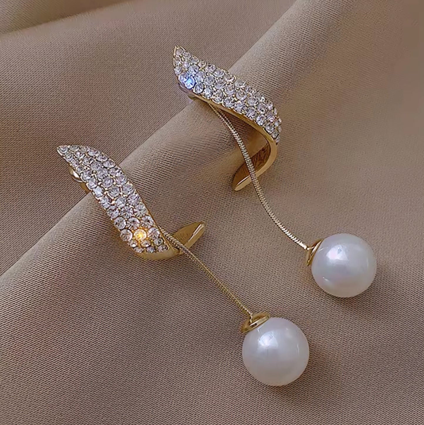 The Exquisite pendant earrings