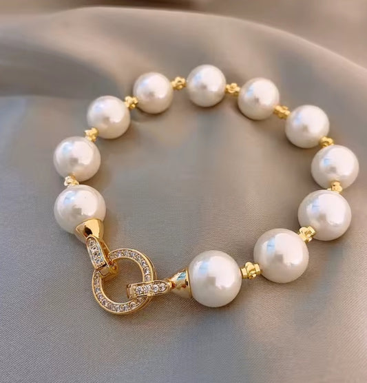 Elegant Retro Circle Pearl Bracelet